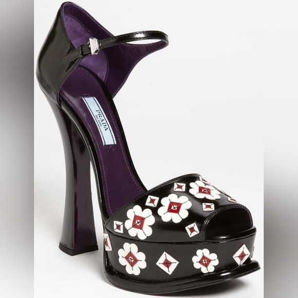 Rare Black Prada Leather Platform High Heels with Red and White Applique Flowers - Picture 3 of 8